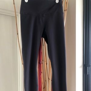 Fabletics powerhold 7/8 legging matte gray XS